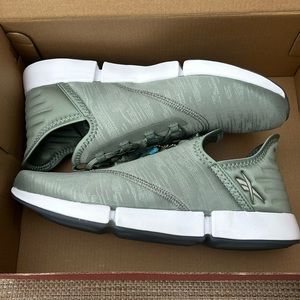 Brand new women’s Reebok Size 10. Beautiful moss green color